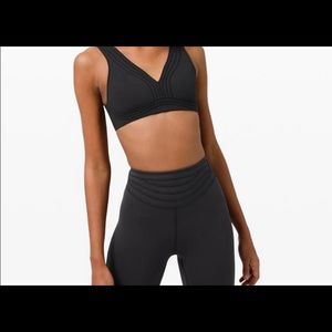 Lululemon Get In Line Bra NEW